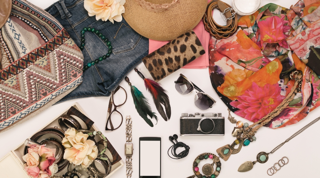 Lựa chọn những phụ kiện kết hợp ăn ý với bikini 2 mảnh