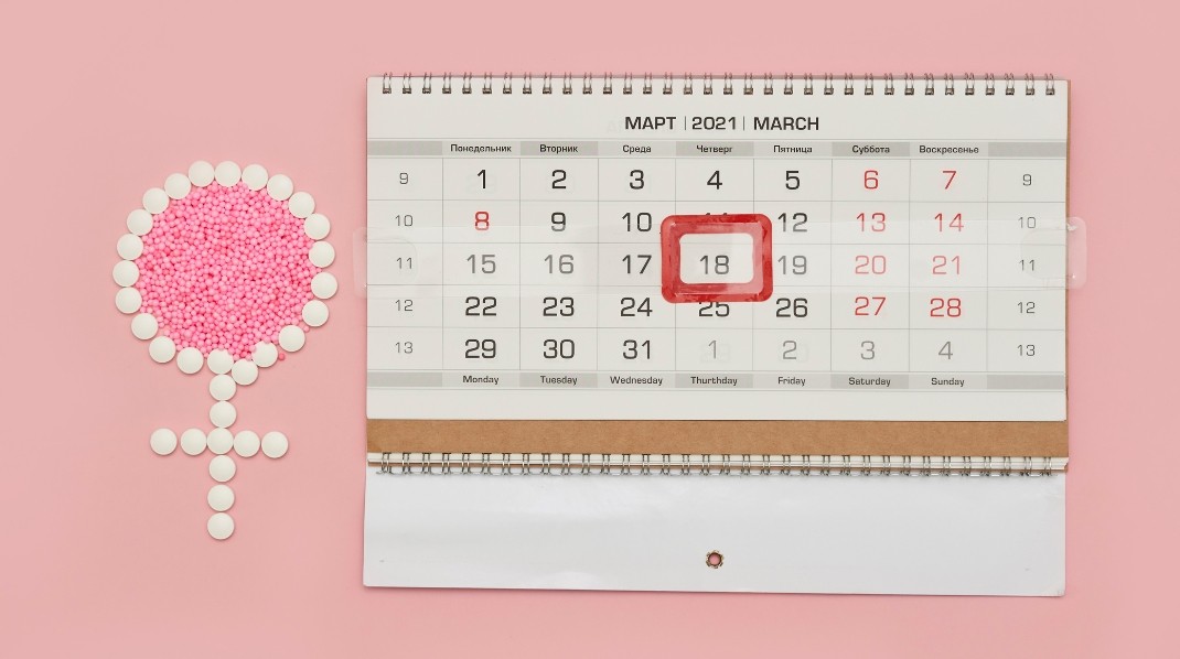 Góc thắc mắc: Đi bơi trong "ngày đèn đỏ" có được không?