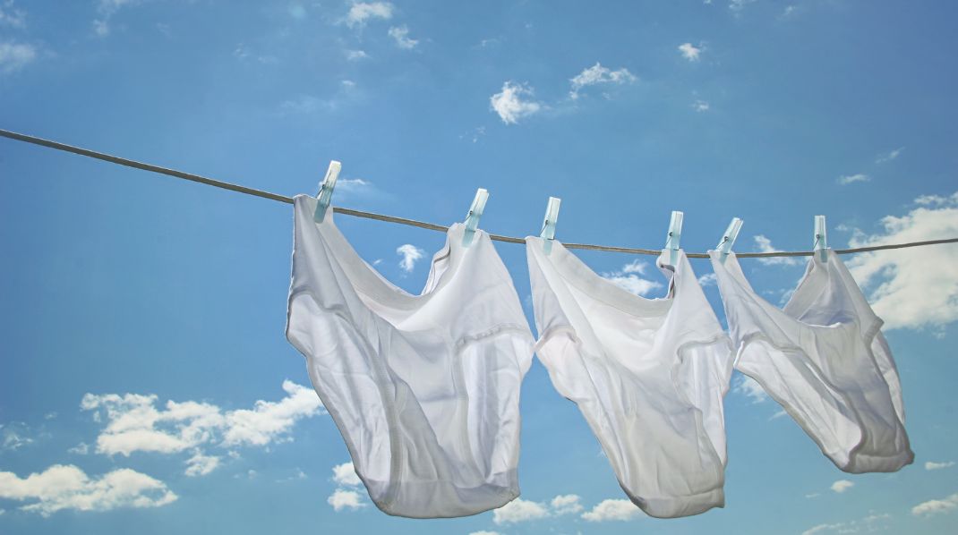 Nếu có những dầu hiệu này, chị em nên thay quần lót ngay lập tức